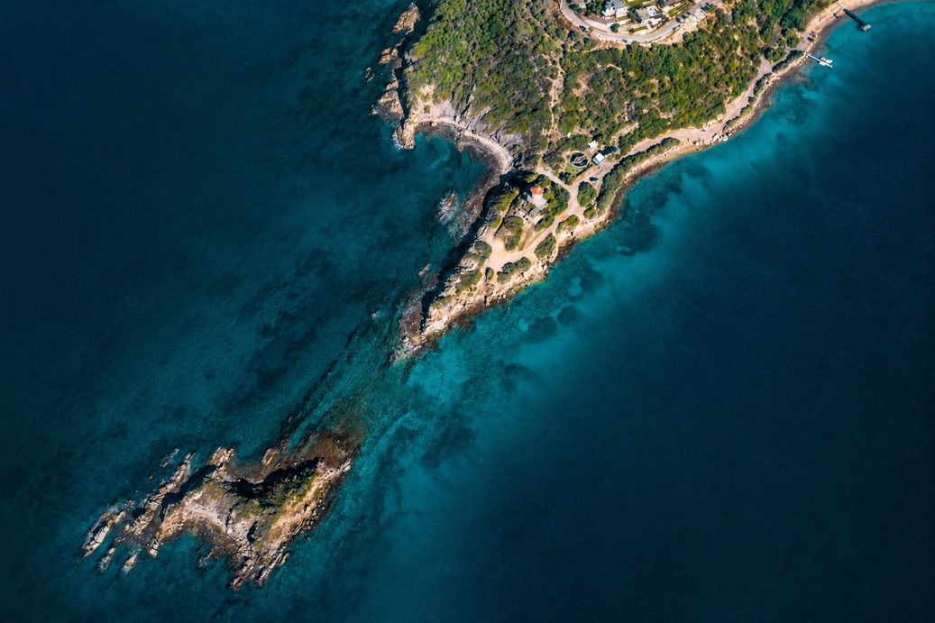 Boğaziçi ve Bargylia çevresinde tarihi kalıntılar, doğal yürüyüş rotaları ve Ege kıyılarının huzurlu atmosferini yansıtan Bodrum manzarası.